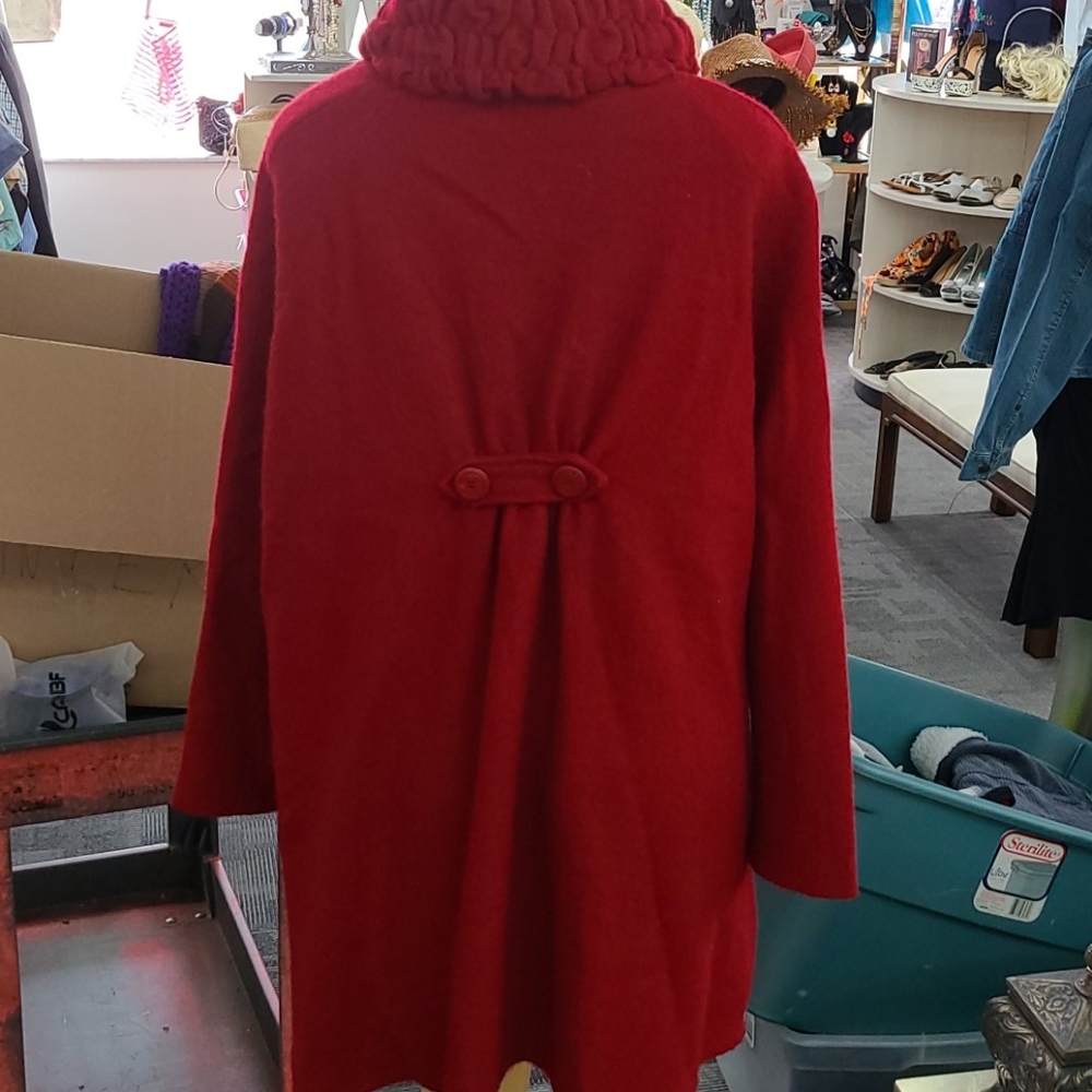 Coat - Picture 4 of 5